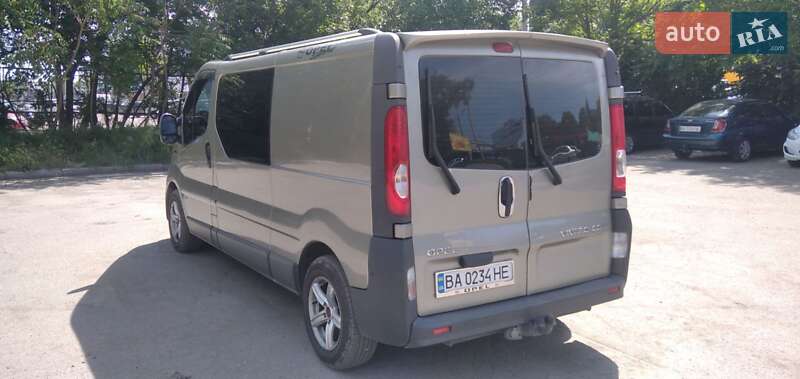 Мінівен Opel Vivaro 2014 в Кропивницькому