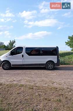 Минивэн Opel Vivaro 2004 в 