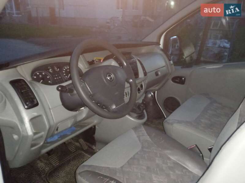 Мінівен Opel Vivaro 2004 в Луцьку