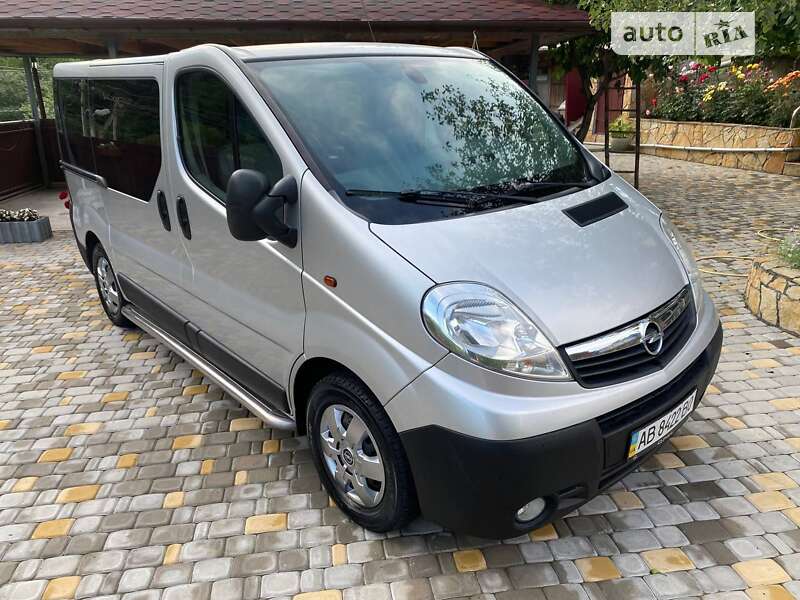 Мінівен Opel Vivaro 2010 в Вінниці