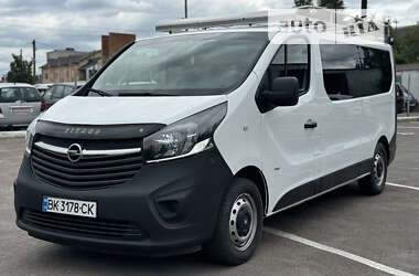 Мінівен Opel Vivaro 2015 в Дубні