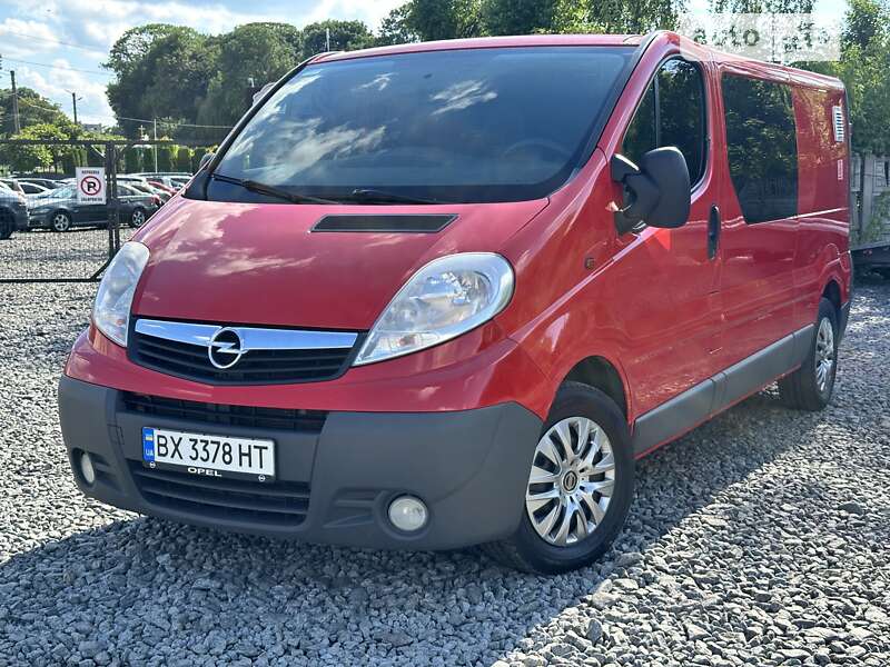 Минивэн Opel Vivaro 2012 в Хмельницком