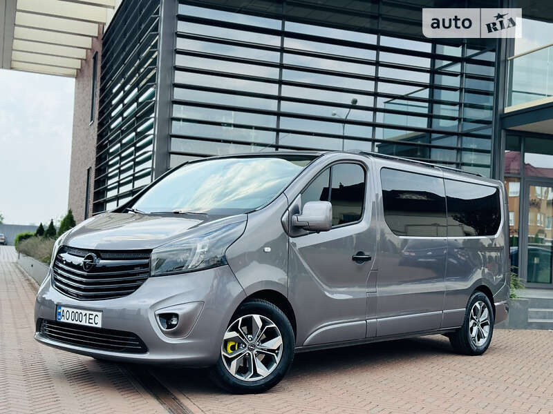 Мінівен Opel Vivaro 2014 в Мукачевому