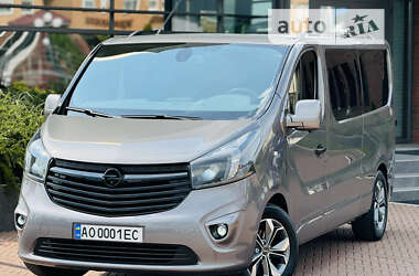 Мінівен Opel Vivaro 2014 в Мукачевому