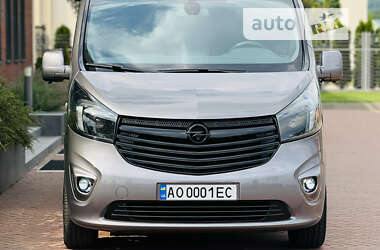 Мінівен Opel Vivaro 2014 в Мукачевому