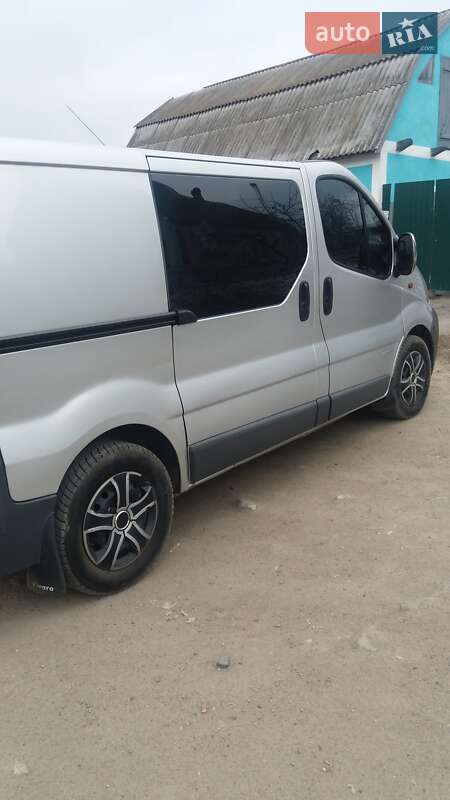 Минивэн Opel Vivaro 2003 в Виннице