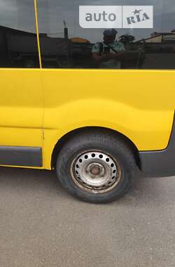 Мінівен Opel Vivaro 2004 в Києві