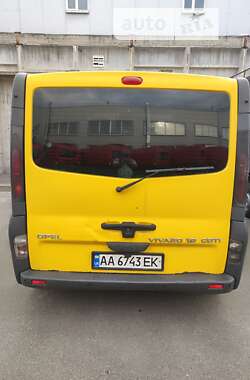 Минивэн Opel Vivaro 2004 в Киеве