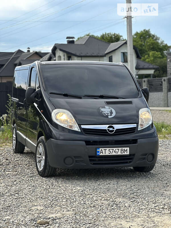 Мінівен Opel Vivaro 2007 в Коломиї