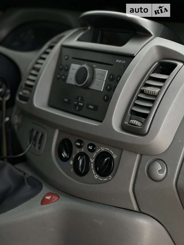 Мінівен Opel Vivaro 2007 в Коломиї