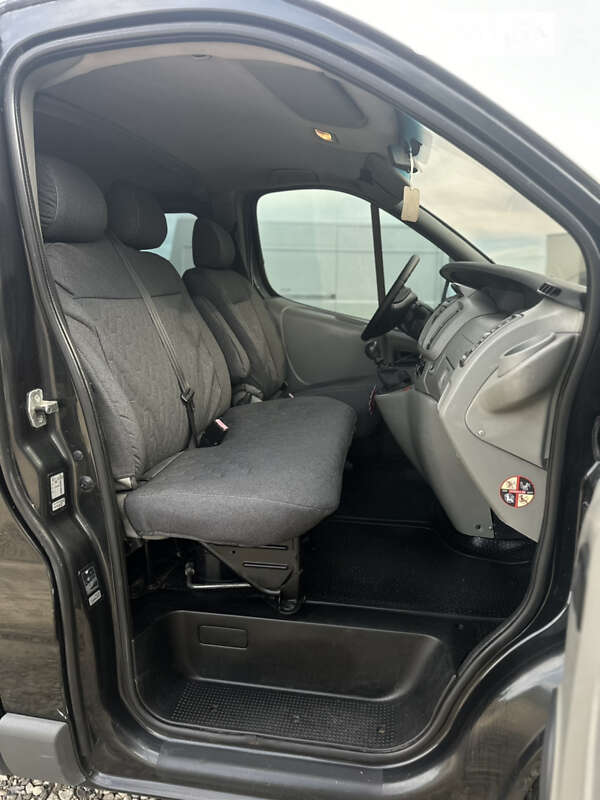 Мінівен Opel Vivaro 2007 в Коломиї
