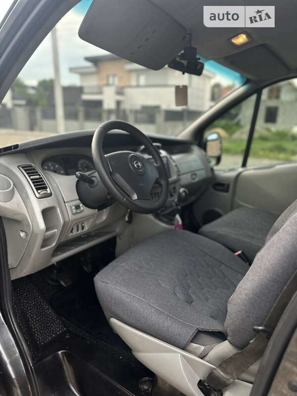Мінівен Opel Vivaro 2007 в Коломиї