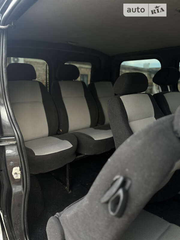Мінівен Opel Vivaro 2007 в Коломиї