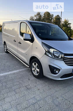 Вантажний фургон Opel Vivaro 2017 в Мостиській