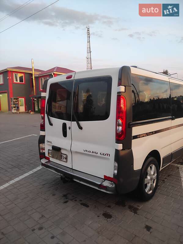 Минивэн Opel Vivaro 2008 в Житомире