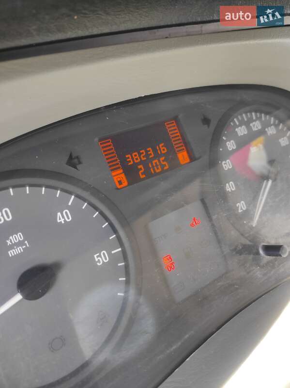 Минивэн Opel Vivaro 2008 в Житомире