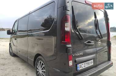 Мінівен Opel Vivaro 2015 в Львові