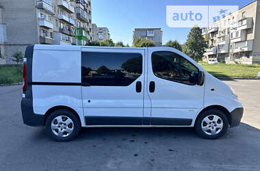 Вантажний фургон Opel Vivaro 2011 в Червонограді