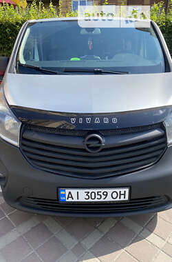 Мінівен Opel Vivaro 2014 в Ірпені