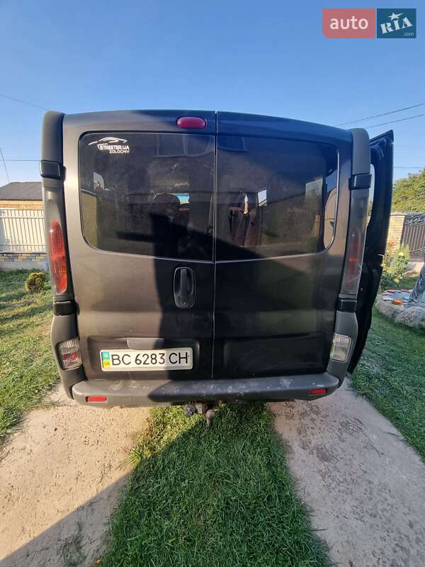 Мінівен Opel Vivaro 2004 в Львові фото 12 Мінівен Opel Vivaro 2004 в Львові