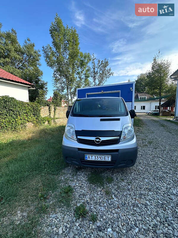 Мінівен Opel Vivaro 2013 в Ланчині