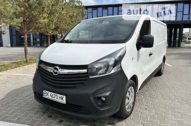 Вантажний фургон Opel Vivaro 2017 в Рівному