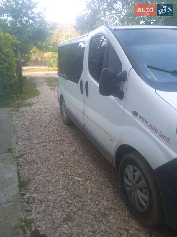 Мінівен Opel Vivaro 2001 в Самборі
