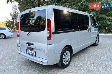 Мінівен Opel Vivaro 2013 в Чернівцях