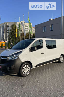 Мінівен Opel Vivaro 2015 в Луцьку