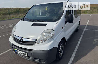 Минивэн Opel Vivaro 2009 в Ровно