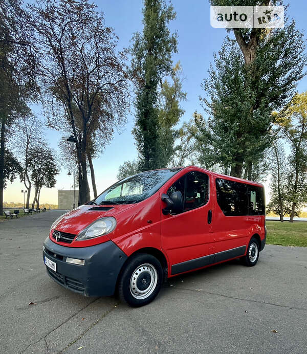 Минивэн Opel Vivaro 2004 в Киеве