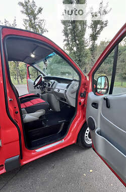 Минивэн Opel Vivaro 2004 в Киеве