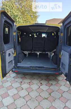 Мінівен Opel Vivaro 2004 в Чернівцях