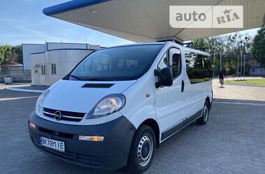 Минивэн Opel Vivaro 2004 в Ровно