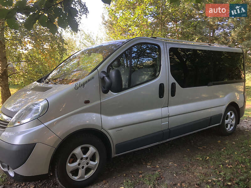 Минивэн Opel Vivaro 2012 в Ивано-Франковске