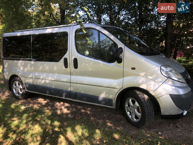Минивэн Opel Vivaro 2012 в Ивано-Франковске