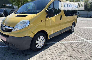 Мінівен Opel Vivaro 2011 в Луцьку