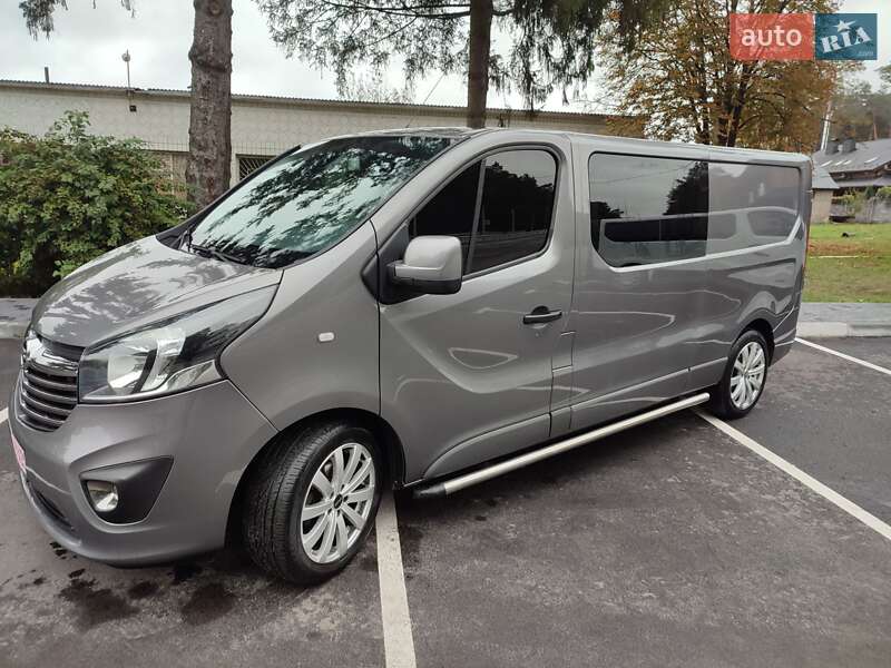 Минивэн Opel Vivaro 2015 в Дубно