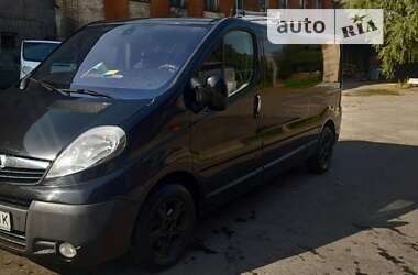 Грузовой фургон Opel Vivaro 2008 в Корце