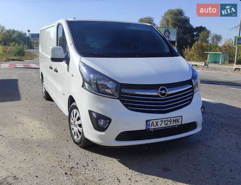 Вантажний фургон Opel Vivaro 2016 в Харкові