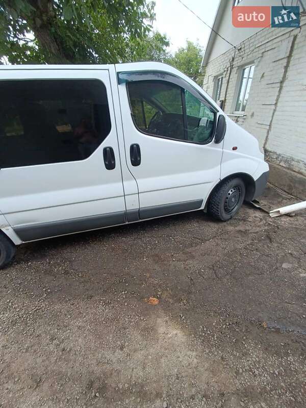 Минивэн Opel Vivaro 2012 в 