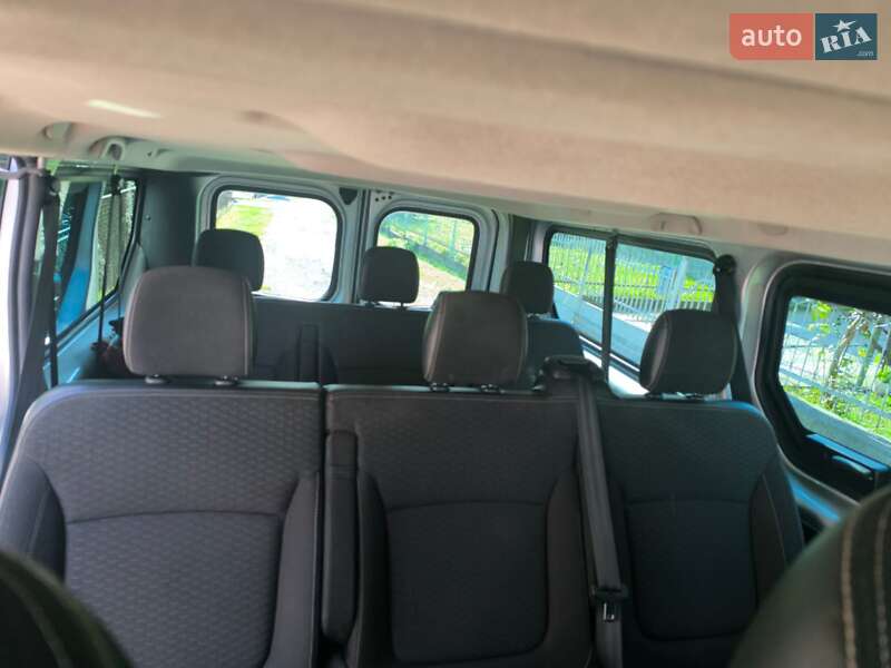 Мінівен Opel Vivaro 2017 в Дрогобичі