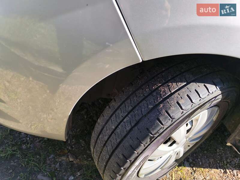 Мінівен Opel Vivaro 2017 в Дрогобичі