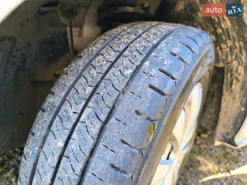 Мінівен Opel Vivaro 2017 в Дрогобичі