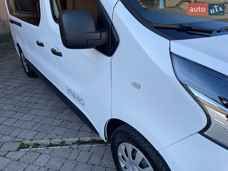 Мінівен Opel Vivaro 2016 в Коломиї