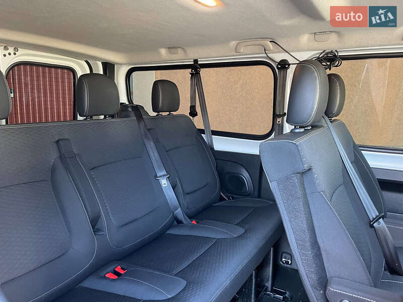 Мінівен Opel Vivaro 2016 в Коломиї