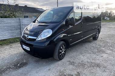 Мінівен Opel Vivaro 2011 в Новій Ушиці