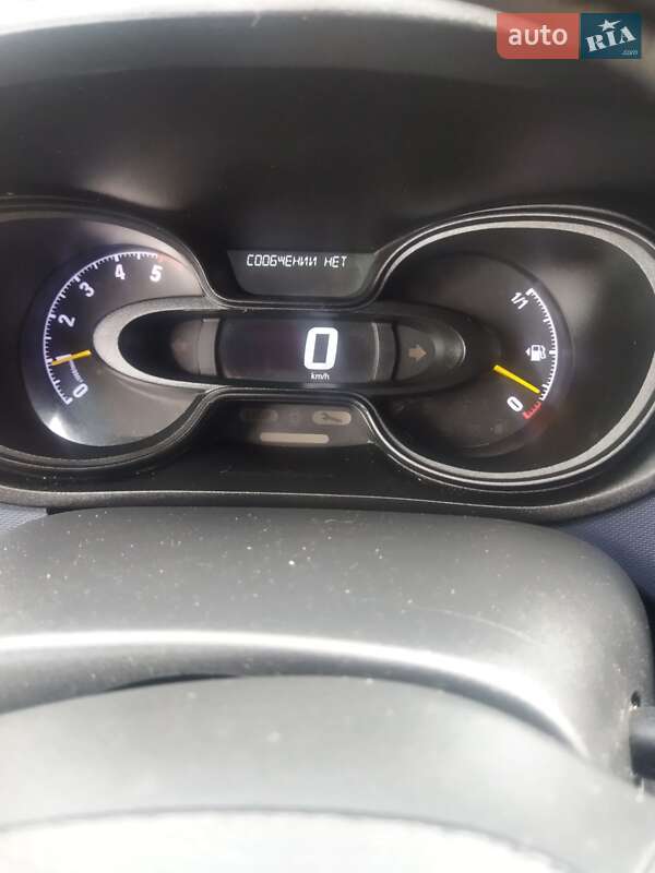 Мінівен Opel Vivaro 2015 в Львові