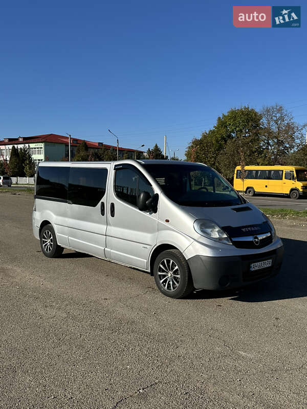 Opel Vivaro 2012