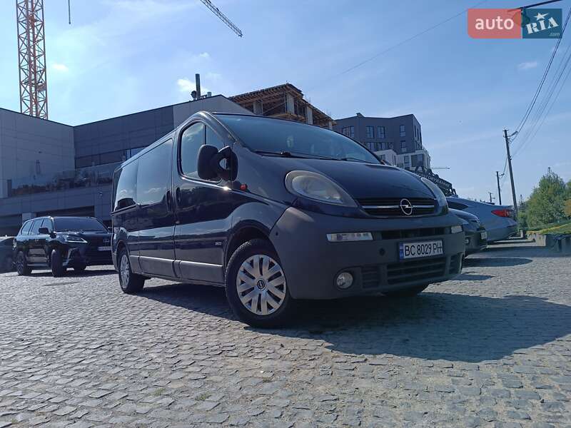 Opel Vivaro 2003